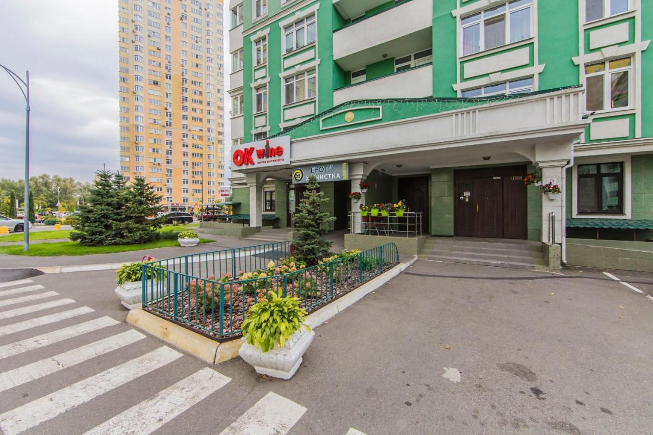 1 Поверх Ж К Паркові Озера Метро Дарниця Kyiv Exterior foto
